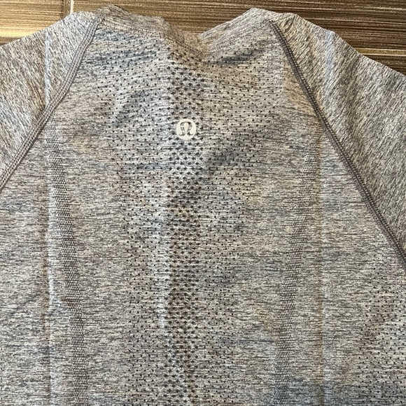 Swiftly Tech Short Sleeve Shirt 2.0 - Picture 7 of 8